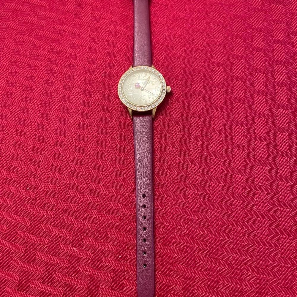 Betsey Johnson watch - Picture 5 of 7